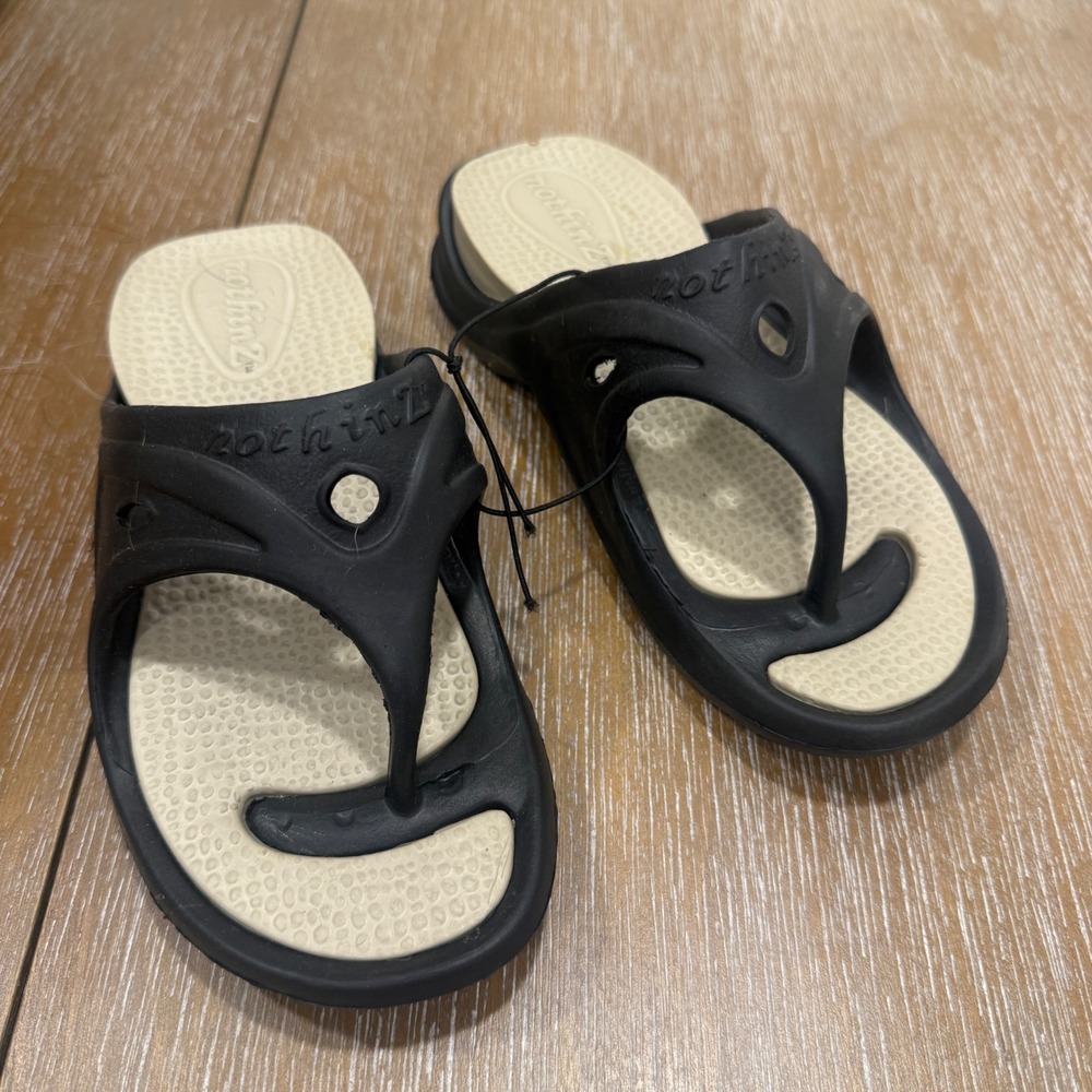 Nothinz‎ Kids Black Thong Sandals Flip Flops Size 3 - 4 Play Shoes Rubber Flaw